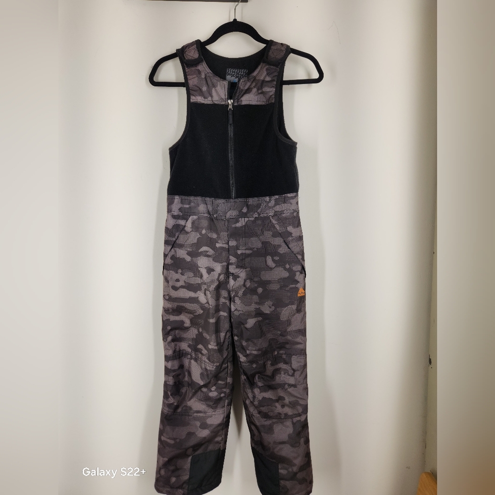 RBX Black and Gray Camo Kids Snow Bib Size S.  #A16